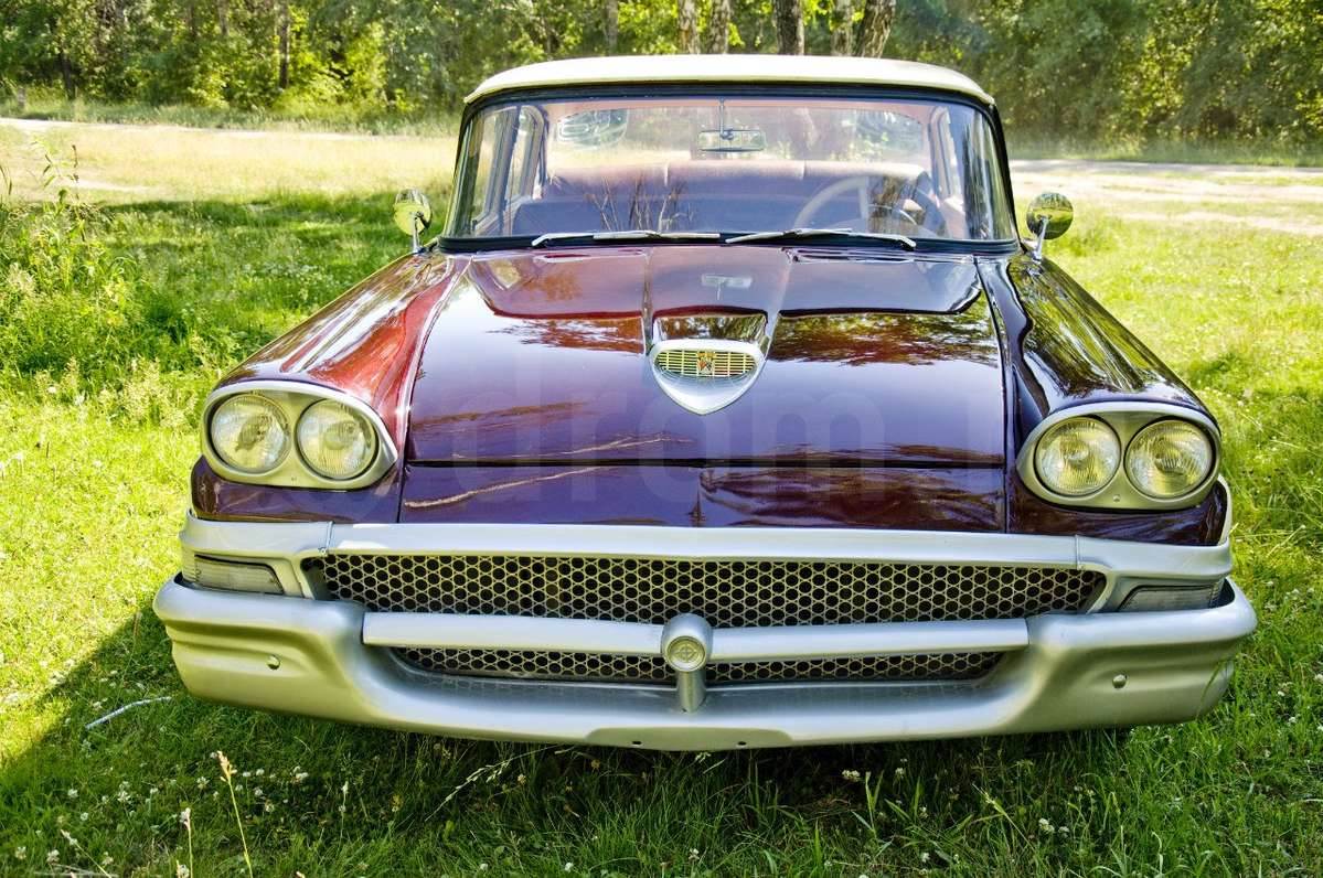 В Новосибирске выставлен на продажу раритетный «Форд»