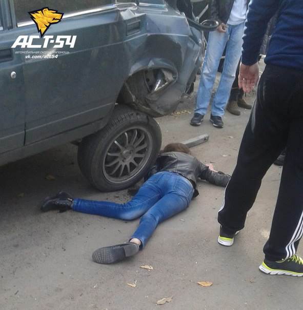 Умерла девушка-пешеход, пострадавшая в массовом ДТП в Новосибирске