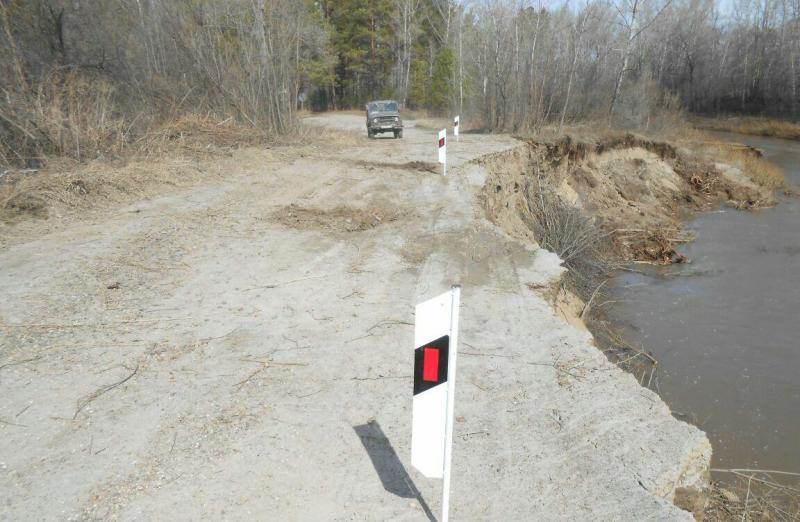 Дорога в Ордынке ушла под откос, объезд возможен по трассе М-52