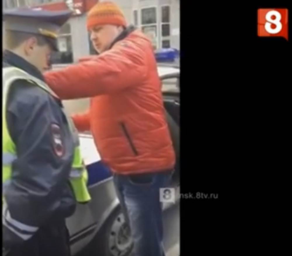 Инспектора ДПС в Новосибирске приговорили к штрафу в 1 млн рублей за взятку