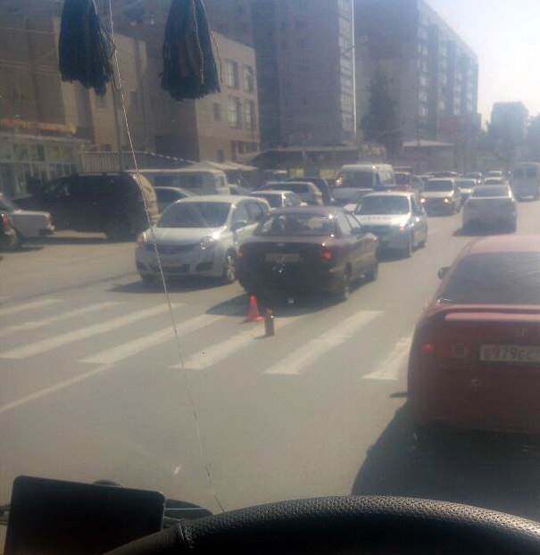 На ул. Первомайской в Бердске водитель Chevrolet Lanos сбила 11-летнего пешехода (фото)