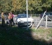 Фотофакт: Очередное дорожное ограждение снесено сегодня в Бердске