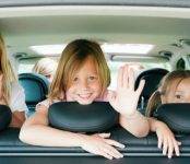 С 1 января детей до 7 лет запрещено оставлять в салоне авто без присмотра