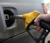 Бензин в НСО «упал» в цене на ноль целых и одну десятую процента