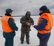 Полиция Бердска штрафует водителей ТС, ездящих по льду водоёмов