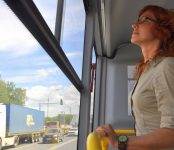 Журналисты Бердска «эх, прокатились» на автобусах, подаренных губернатором на 300-летие