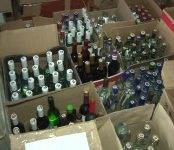 В гараже у бердчанина прокуроры обнаружили склад контрафактного спирта