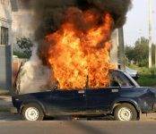В Микрорайоне Бердска горел «Тойота Ипсум»