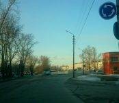 Медведев упорядочил движение автомобилей на одном перекрёстке в Бердске