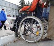 Инвалидов-колясочников Бердска доставят по городу и в областной центр на специализированном транспорте