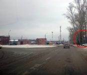 Власти Бердска упорядочили проезд по перекрёстку с круговым движением (видео)