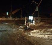 «Тойота Аурис» уничтожила светофор на перекрёстке в Бердске (фото, видео)
