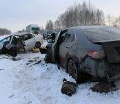Два ребёнка погибли сегодня в крупном ДТП в Новосибирской области