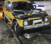 В сети появилось видео ночного поджога «Нивы» в Бердске