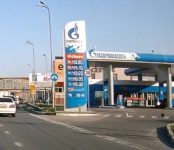 Цены на бензин в России могут подскочить до 100 рублей за литр