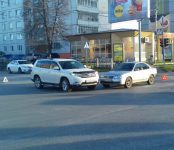 Таксист на Ниссане без ОСАГО попал в ДТП в Бердске