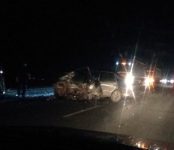 В лобовом столкновении двух авто в районе Лебедёвки погиб, по меньшей мере, один человек