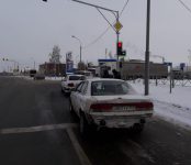 Пьяный на «Ниссане» «догнал» стоящую «Тойоту» на трассе в Бердске 