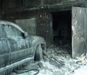 В Бердске горел двухуровневый гараж