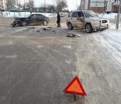 Жёсткое ДТП на перекрёстке в Бердске обошлось без пострадавших