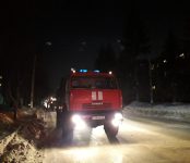 Из-за провисшего между домами кабеля отключили уличное освещение в центре Бердска
