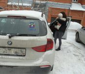 Годовалую девочку спасатели МАСС выручили  из заблокированного авто в Новосибирске