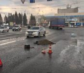 Грузовик в Новосибирске насмерть сбил пешехода