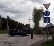 Легковушка перевернула грузовик фирмы «Комус» в Бердске