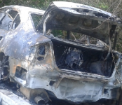 Пожарные Бердска ищут хозяина сгоревшего «Subaru Legacy»