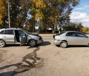 Допустившему ДТП в Бердске пожилому водителю авто стало плохо во время движения