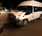 Ударилась головой пассажирка 325-й маршрутки в жёстком ДТП на перекрёстке в Бердске