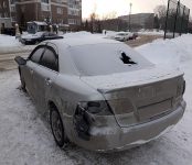 Неизвестные вандалы раскурочили Mazda Atenza на выезде из парка «Ремикс» в Бердске