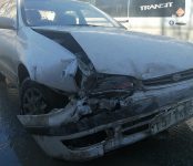 Жёсткое столкновение двух авто в военном городке Бердска обошлось без пострадавших