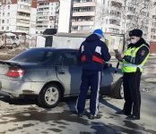 Борется с распространением коронавируса среди водителей и пешеходов ГИБДД Новосибирской области