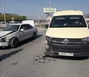 Инкассаторский автомобиль протаранил «Тойоту» на трассе в Бердске