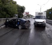 В жёстком ДТП на трассе Р-256 в Бердске травмирована 27-летняя водительница Honda Accord