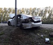 Жёсткое столкновение двух «Тойот» у поклонного креста на въезде в Бердск обошлось без пострадавших