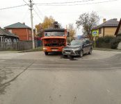 КамАЗ и Mitsubishi с похожими госномерами не разъехались на перекрёстке в Бердске