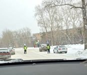 Госавтоинспекция региона напомнила водителям Бердска о мерах безопасности в условиях снегопада и гололёда