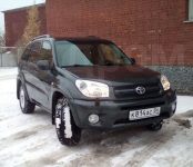 В Бердске угнали чёрный Toyota RAV-4 с наклейкой «9 Мая»