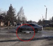 Обложили кирпичами место аварийного ремонта на дороге в Бердске