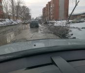 О езде по убитым после зимы дорогам рассказал участник группы АвтоБердск