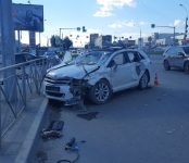 В столкновении двух автомобилей в Новосибирске погиб один человек