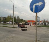 17-летний мопедист протаранил «Тойоту Виста» в Бердске и продолжил свой путь в карете скорой помощи