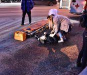 Сломал ногу и получил многочисленные ссадины байкер в столкновении с легковушкой на трассе в Бердске