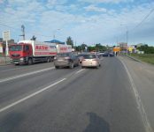 Фура «MAN» от «Магнита» вытеснила «жигули» на встречку на трассе в Бердске