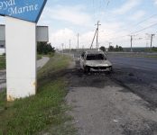 Пожар уничтожил автомобиль Mazda Atenza на трассе в Бердске