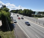 Устранить дорожные дефекты на Бердском шоссе до конца июля приказал губернатор
