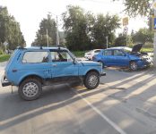 Несовершеннолетний пешеход едва не пострадал во время ДТП на перекрёстке в Бердске