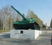 Взял в собственность танк и бронетранстёр из парка градоначальник Бердска